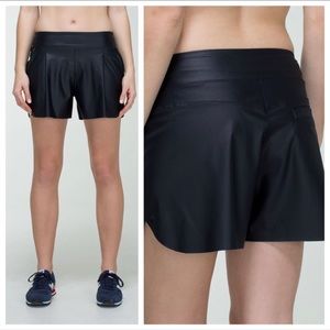 Lululemon Here To There shorts